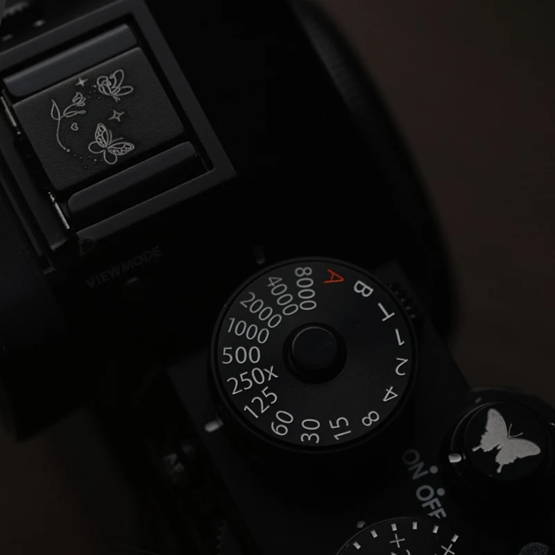 غطاء معدني لفتحة الكاميرا مع ز - مراجعة Fujifilm Camera X100Vi وسعره